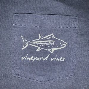 Blue Vineyard Vines T-shirt